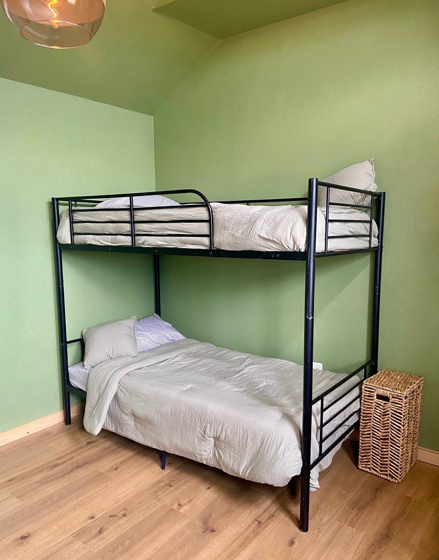 CABIN RENTAL - STUDIO