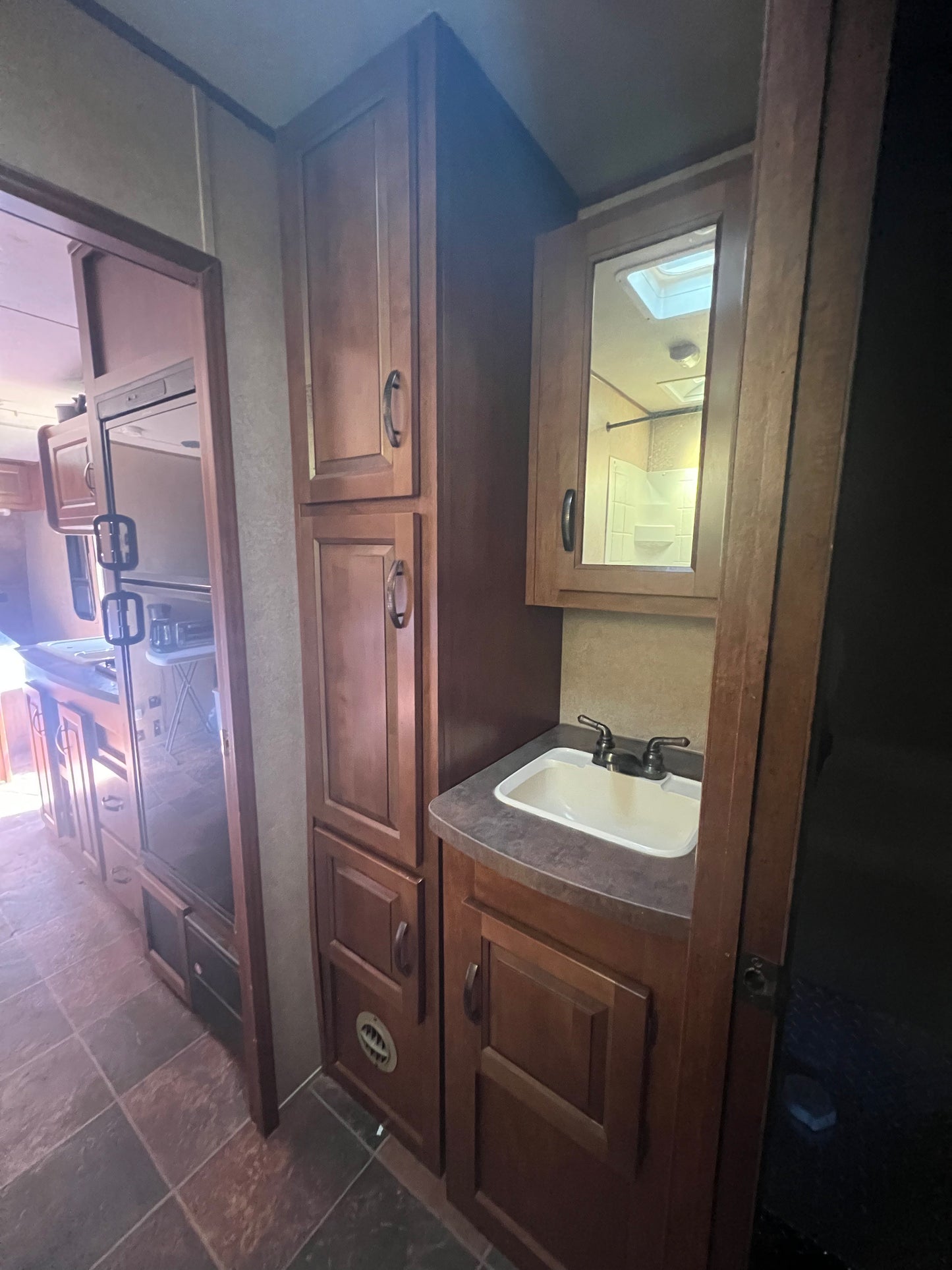 RV RENTAL - HYPER LITE CAMPER