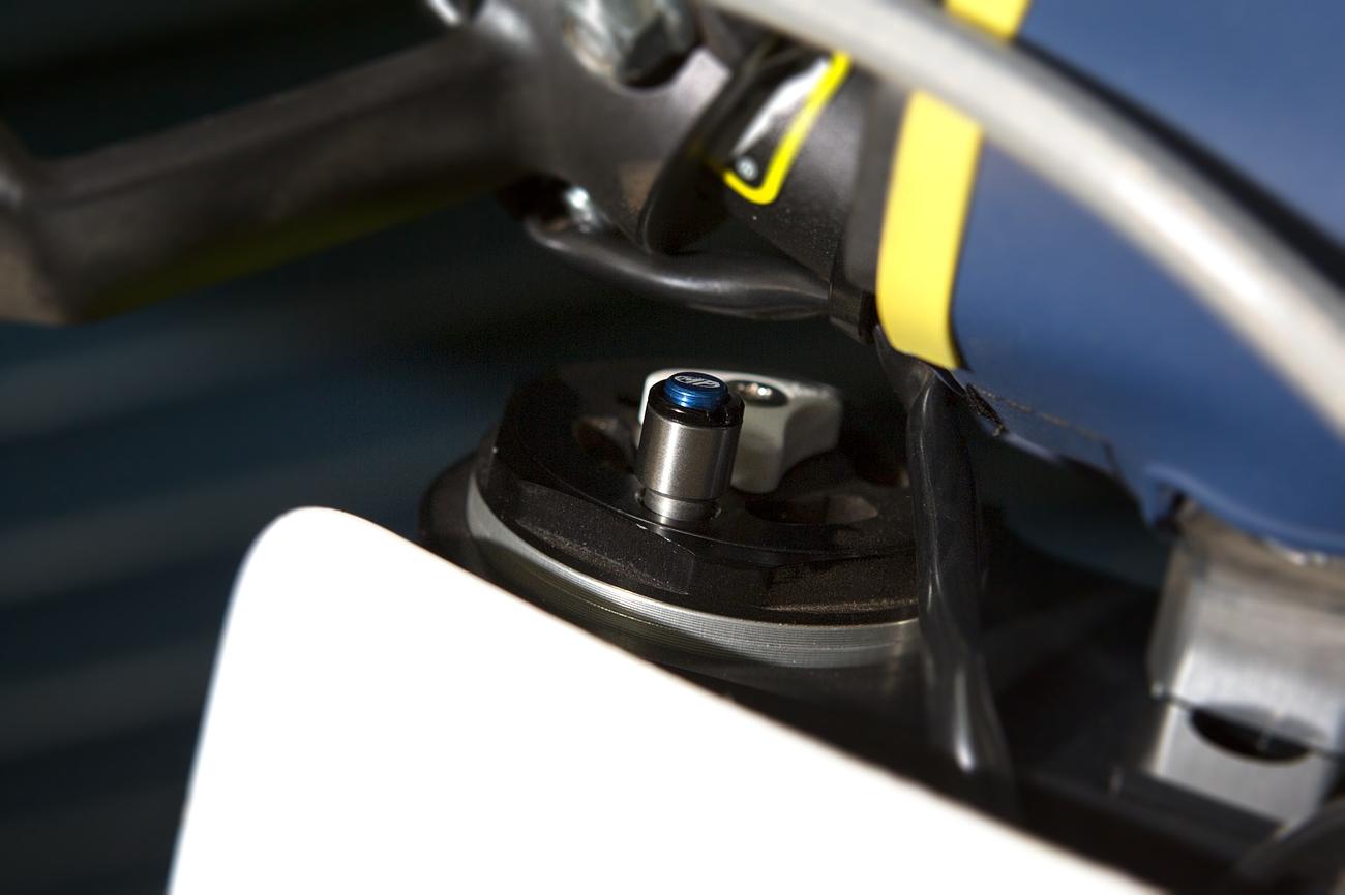 FRONT FORK MICRO BLEEDER - MOTION PRO