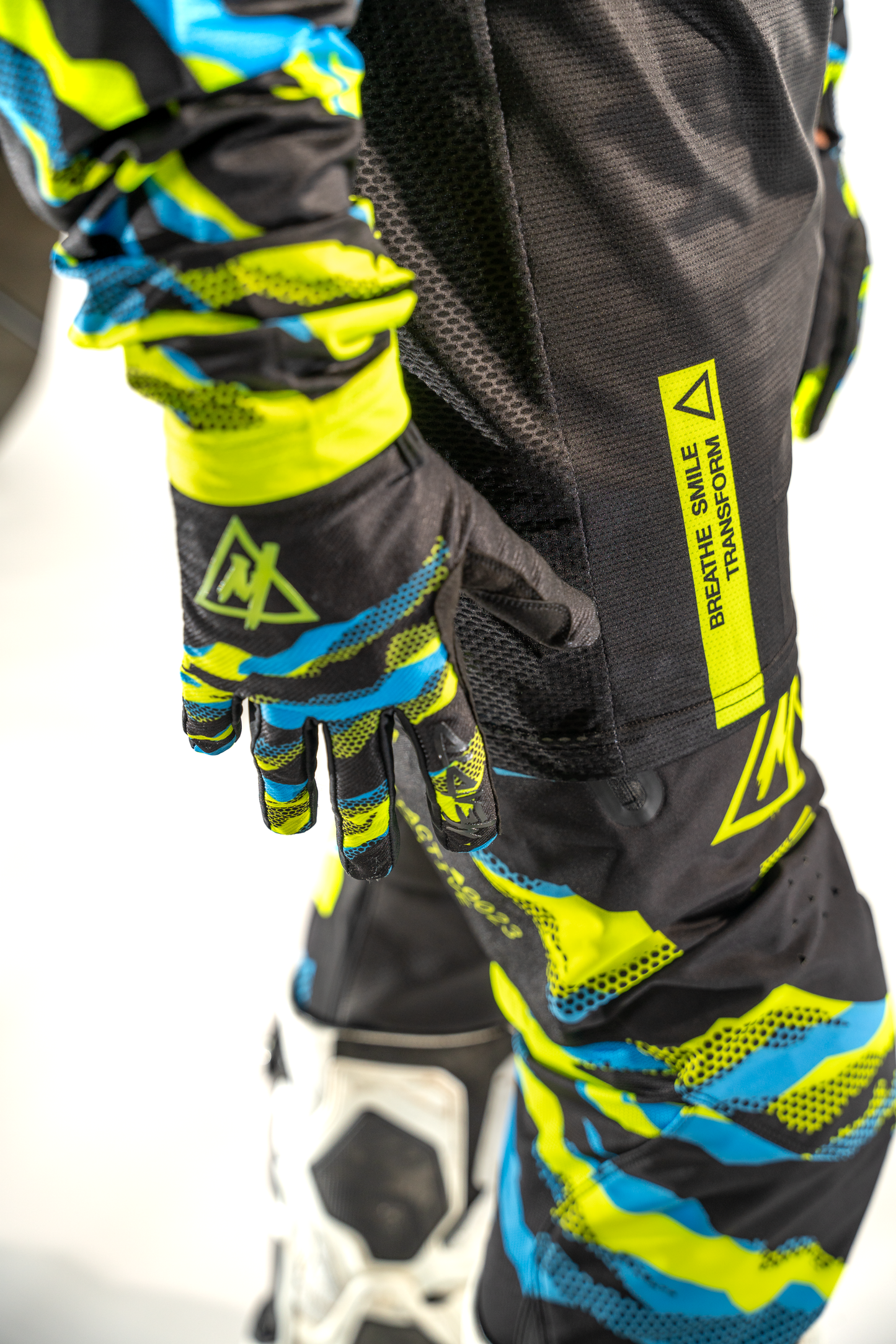 ELECTRIC JUNGLE MOTOCROSS GLOVE - MENDID